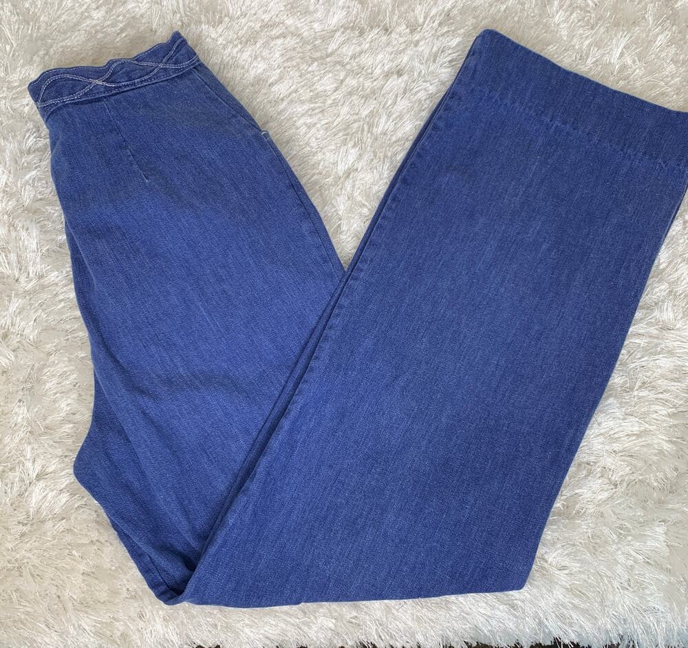 70s Vintage High Waisted Jeans Waist 26"  Topstitched Pattern Waist